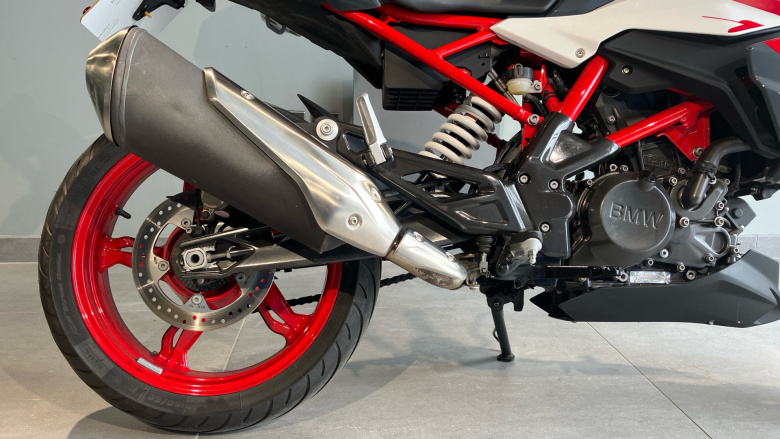 BMW G310 R 